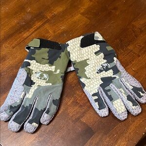 Northstar gloves from Kuiu. Never worn